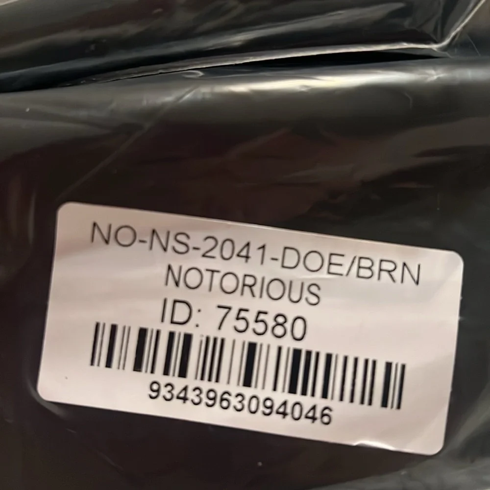 Quay Australia Notorious Square Doe Frame/ Brown Lenses!! NEW!! 🤎🕶️🤎 - Picture 4 of 4